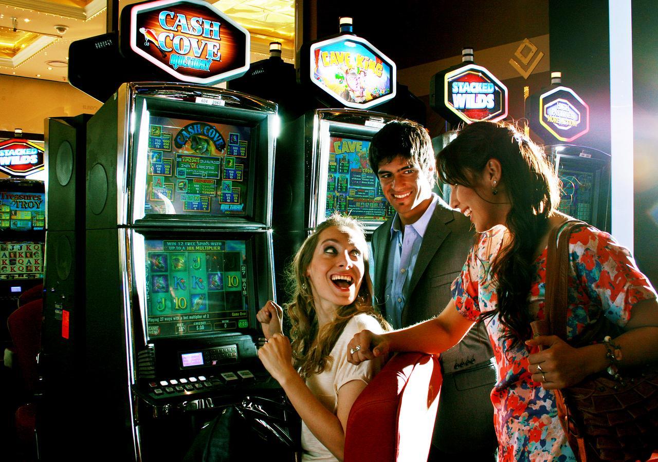 Hotel Y Casino Del Rio - General Roca Kültér fotó