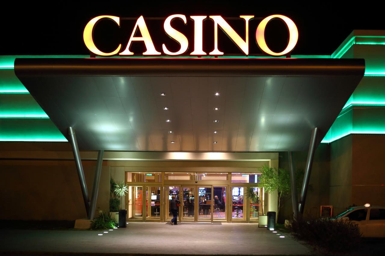 Hotel Y Casino Del Rio - General Roca Kültér fotó